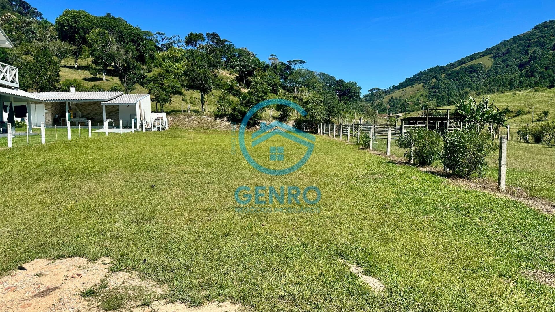 Lote para Chácara com Escritura Pública em Condomínio Rural com uma Excelente Infraestrutura à venda em Tijucas/SC