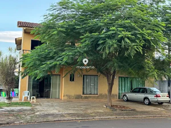 Sobrado no Centro de Santa Terezinha de Itaipu/PR