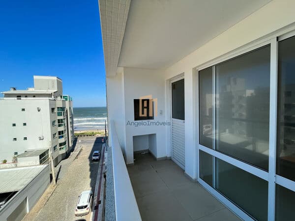Apartamento com 4 dormitórios Frente mar no bairro Gravatá em Navegantes