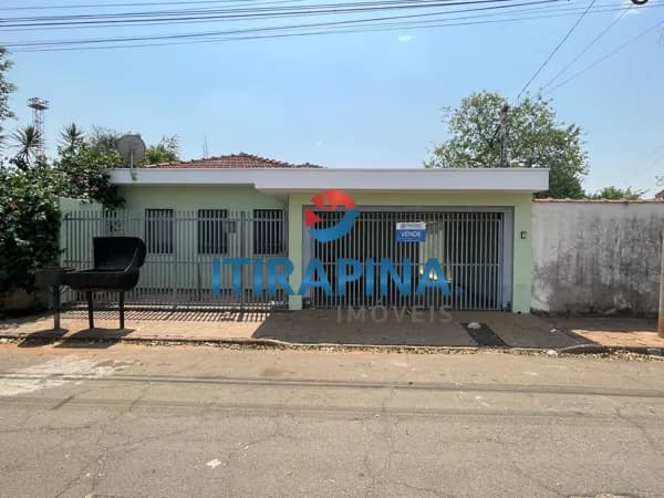 Casa em Vila Garbi, Itirapina/SP