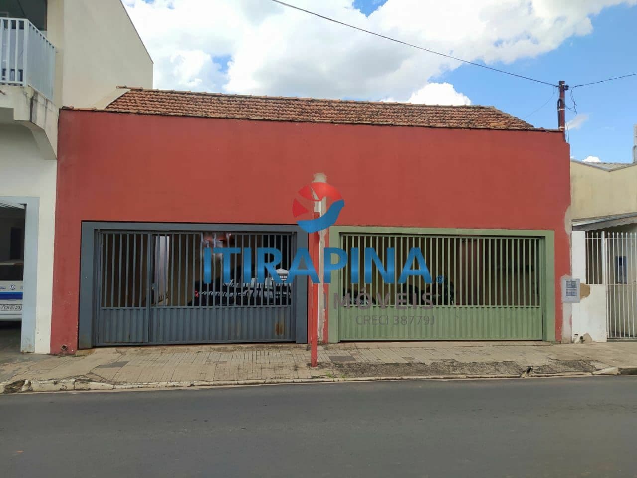 Casa no centro em Itirapina/SP