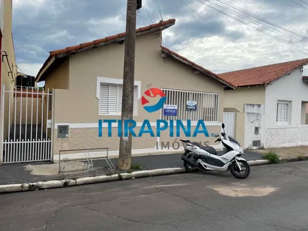 Casa no Centro, Itirapina/SP