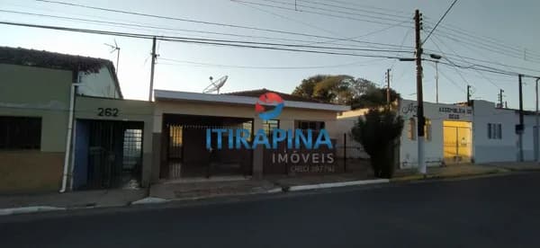 Casa à venda em Itirapina/SP