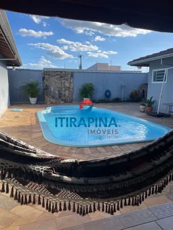 Casa em Jardim Gobbi, Itirapina/SP