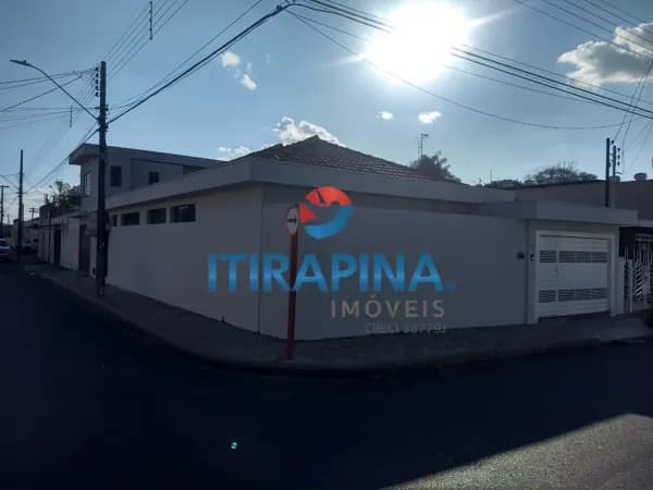Casa Sobrado em Centro, Itirapina/SP
