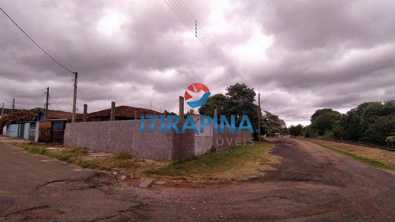 Chácara dentro da cidade, uma oportunidade ótima de investimento, com 1340 m²