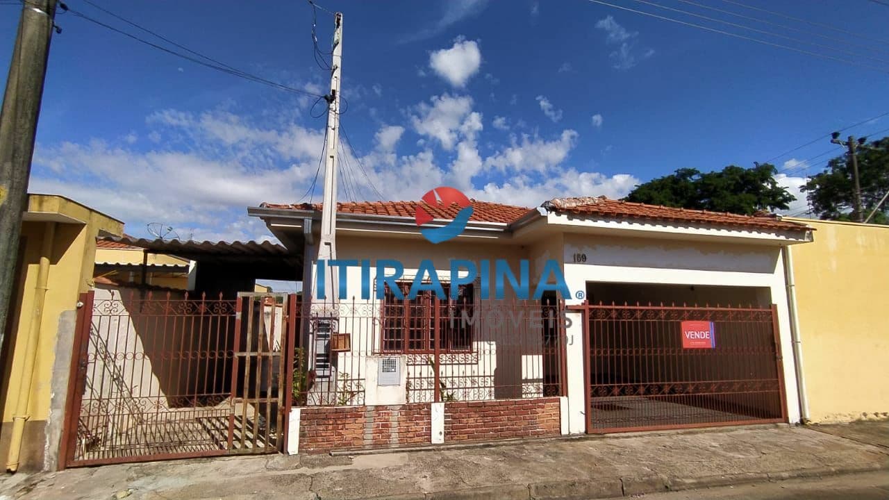 Casa na Vila Santa Cruz em Itirapina/SP