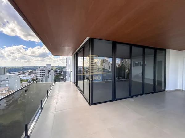 Apartamento 181,3 m²