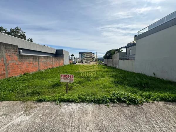 Terreno 420 m²
