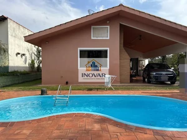 Casa à Venda