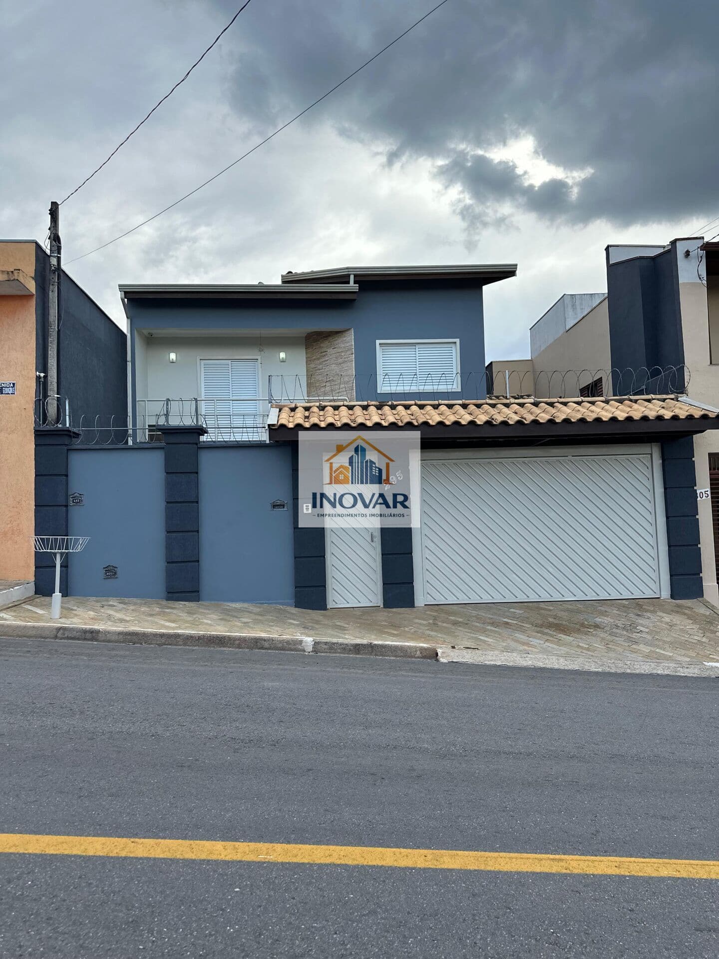Casa à Venda