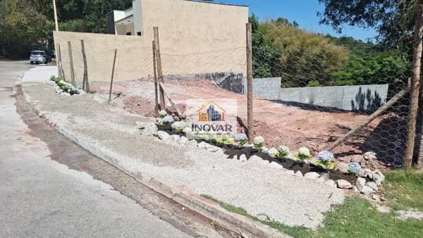 Terreno à Venda
