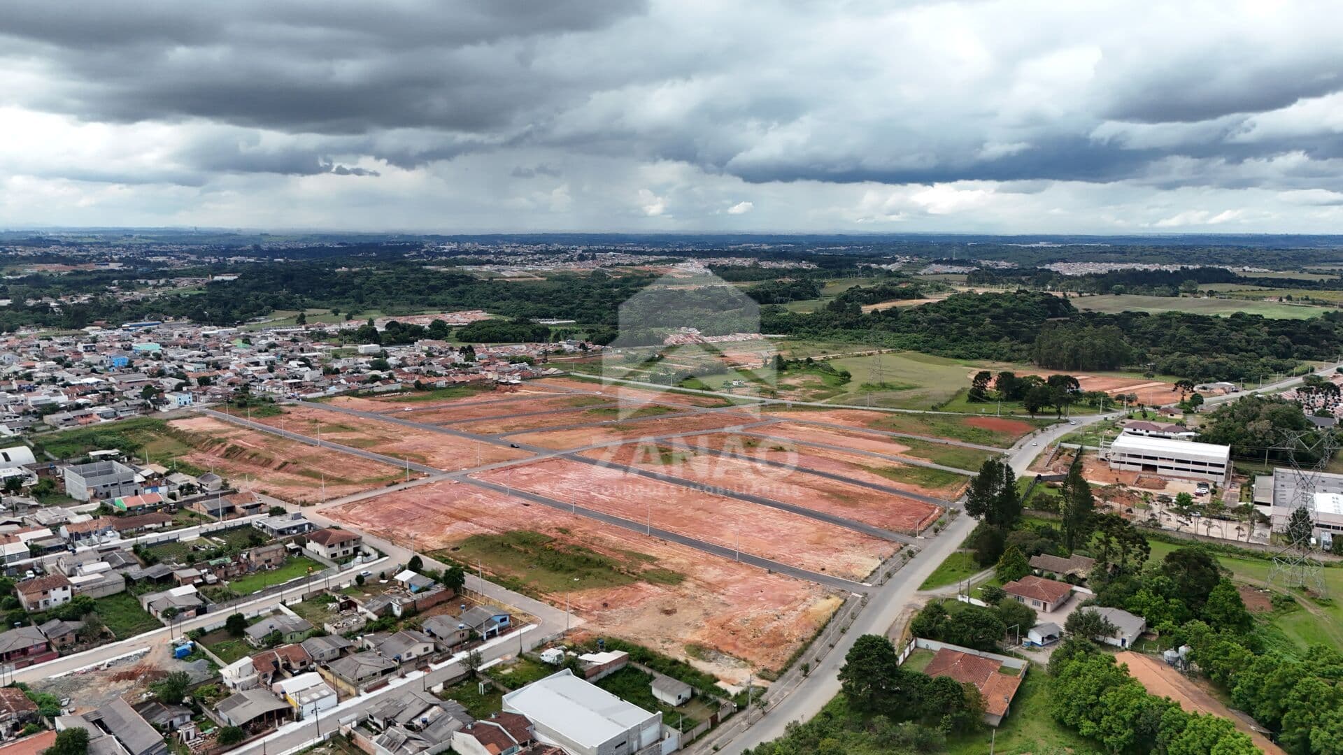 Lote/Terreno em Fazenda Rio Grande - Estados