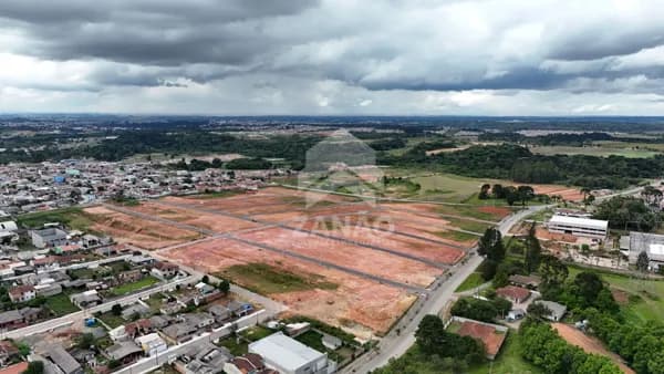 Lote/Terreno em Fazenda Rio Grande - Estados