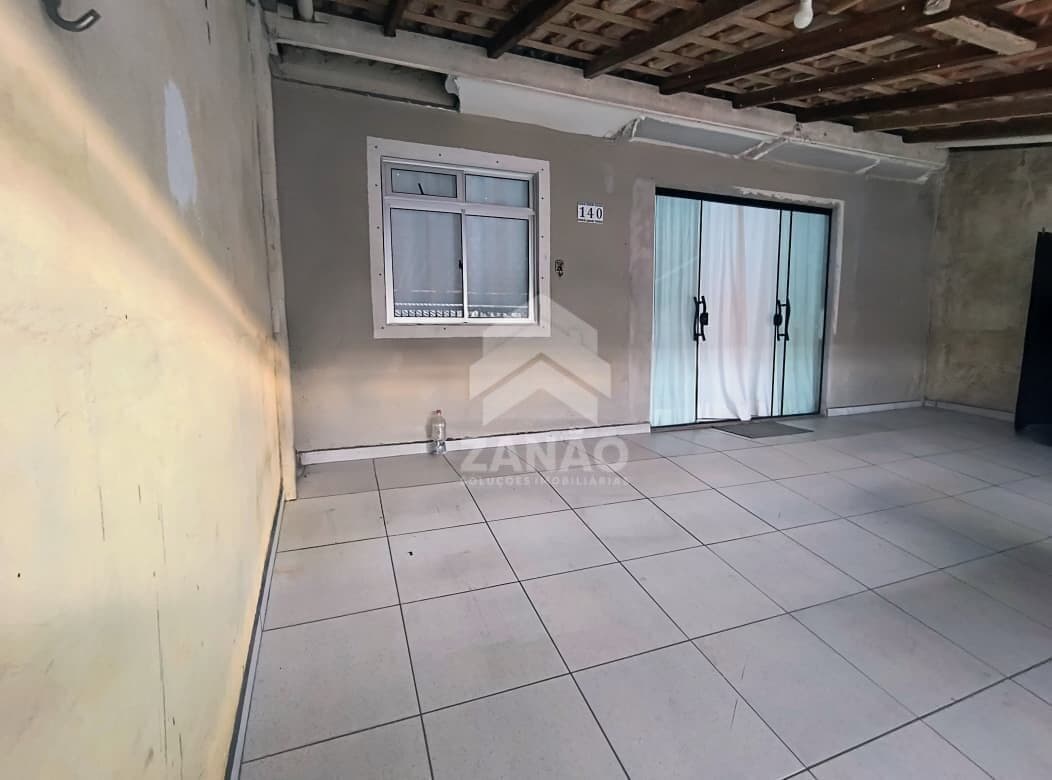 Casa em Fazenda Rio Grande - Santa Terezinha
