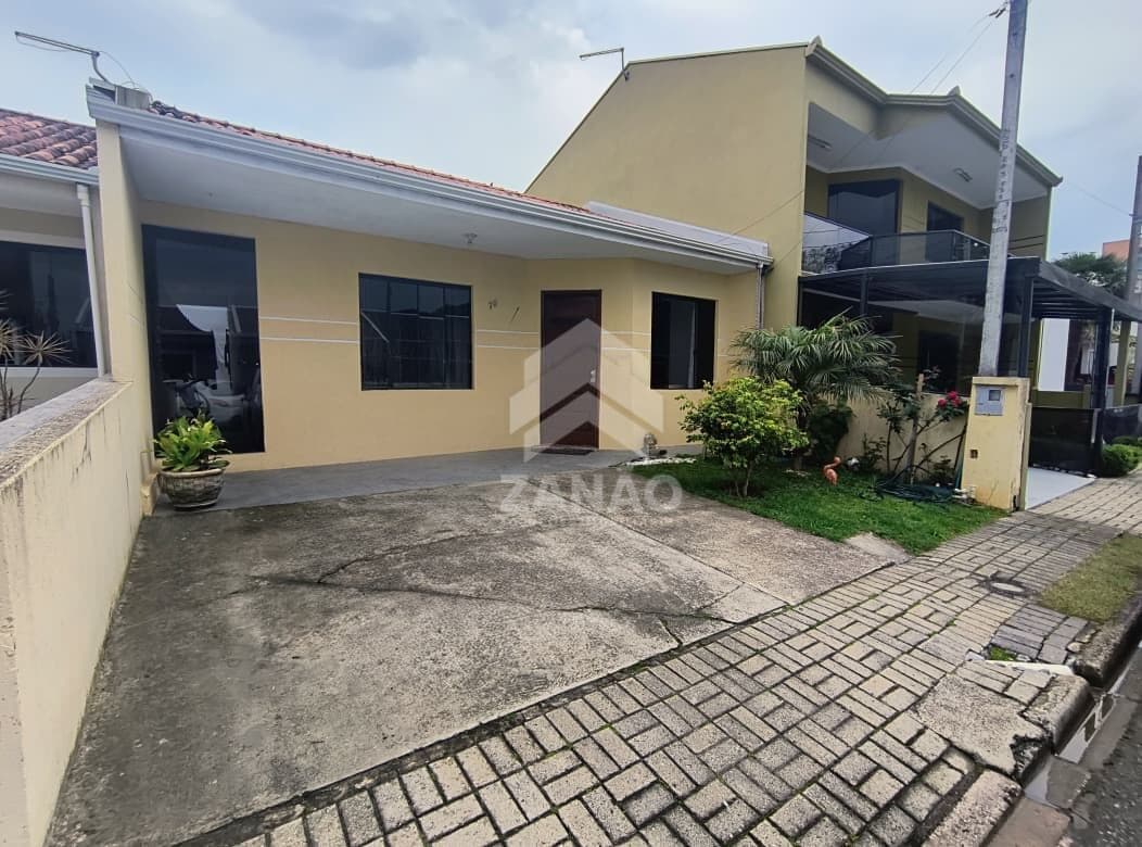 Casa em Fazenda Rio Grande - Santa Terezinha