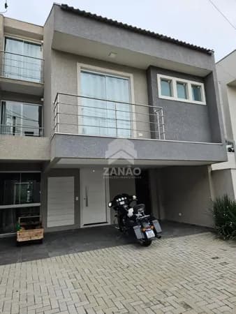 Casa em Curitiba - Pinheirinho