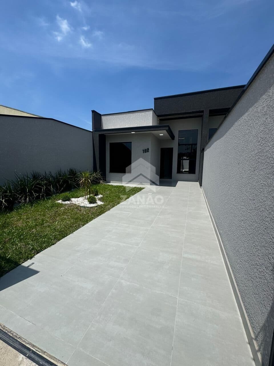 Casa em Fazenda Rio Grande - Gralha Azul