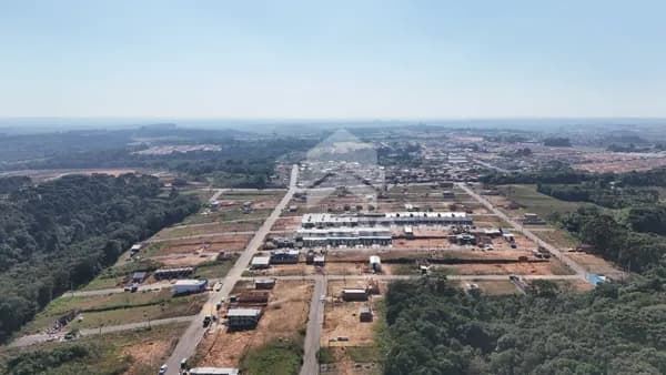 Lote/Terreno em Fazenda Rio Grande - Estados