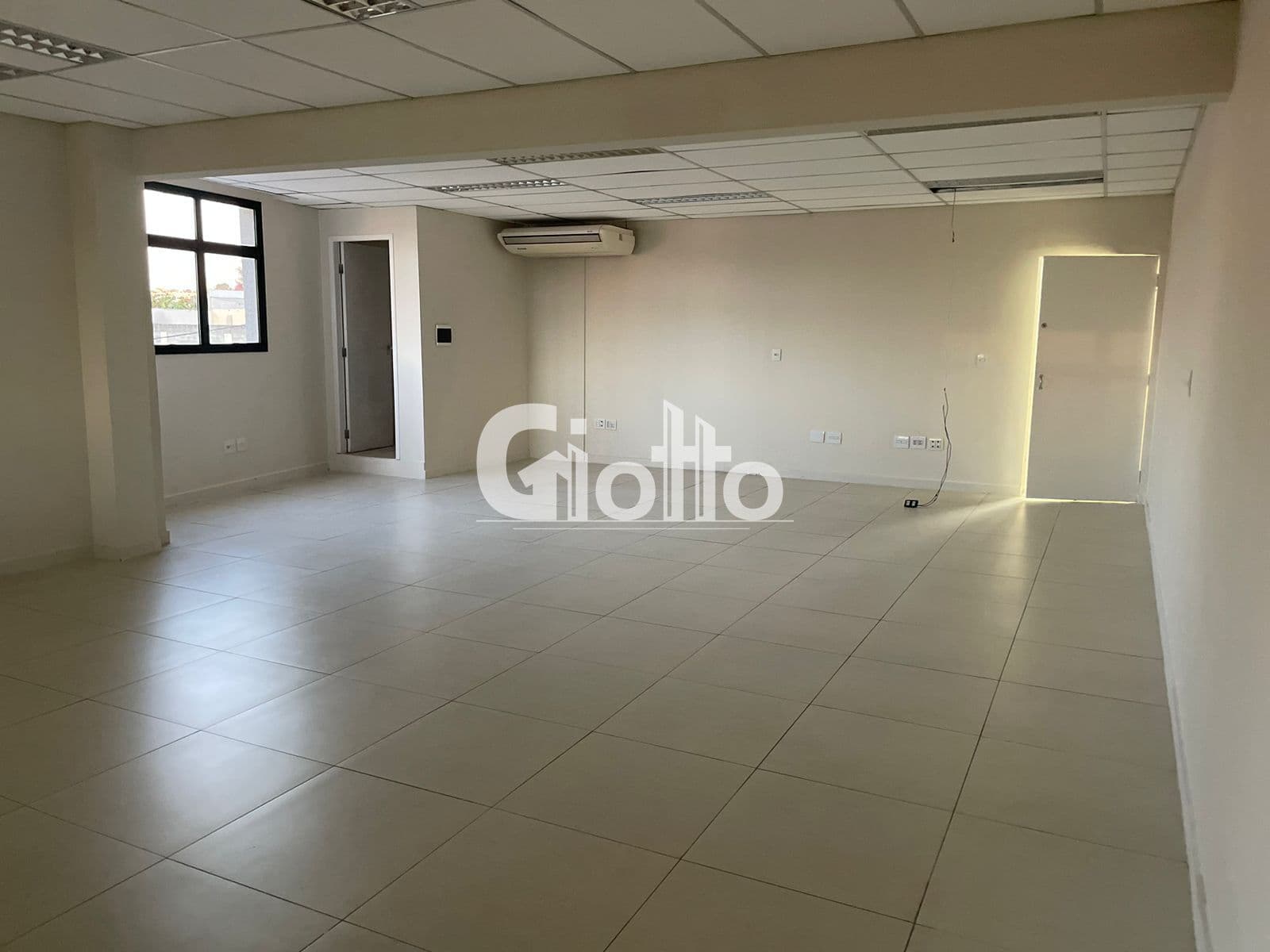 Sala Comercial para locação no Centro de Mogi das Cruzes, 75m²
