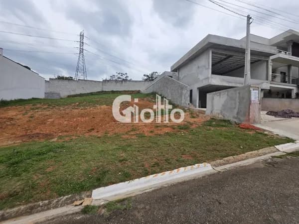 Terreno em Condomínio Veneza