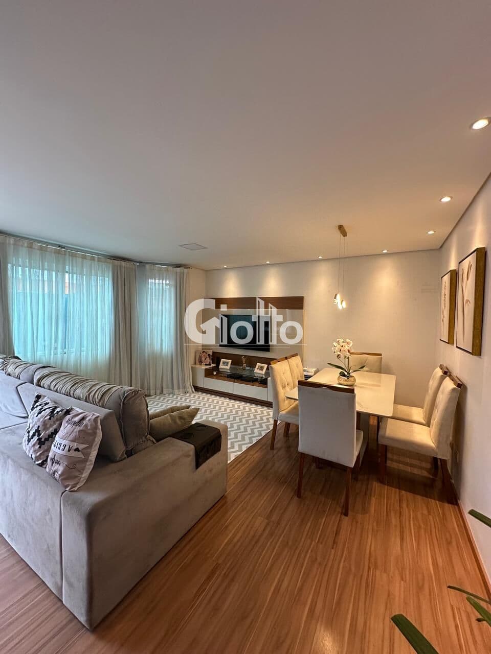 Casa Sobrado à venda na Vila Jundiaí, Mogi das Cruzes/SP - 3 dormitórios