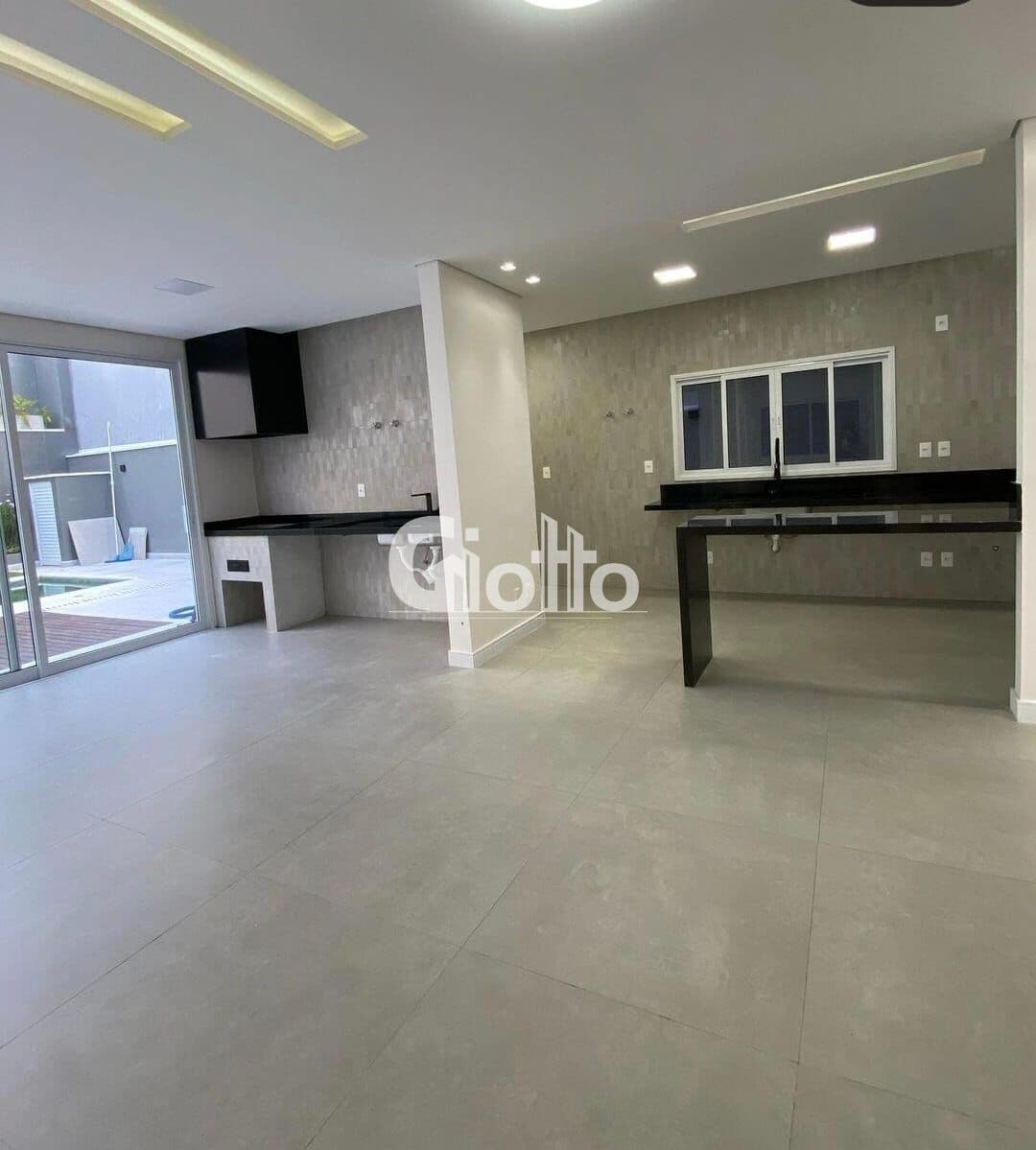 Casa em Condomínio à venda em Mogi Moderno, Mogi das Cruzes/SP - 03 suítes