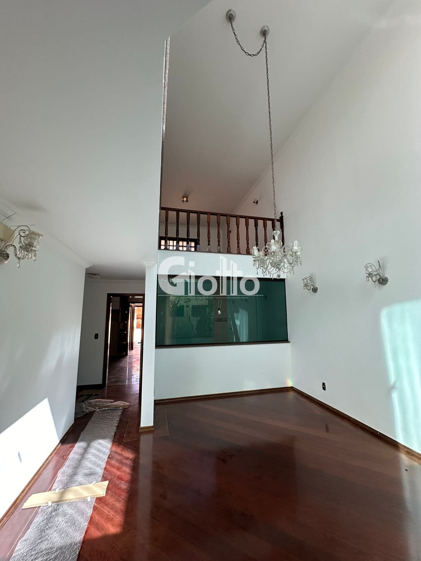 Casa Alto Padrão em Vila Oliveira, Mogi das Cruzes/SP