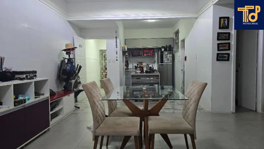 Apartamento na Graça | 2/4 sendo 1 Suíte | Com 98m² | Vaga de Estacionamento | Com Varanda | Localização privilegiada próxima à praia!
