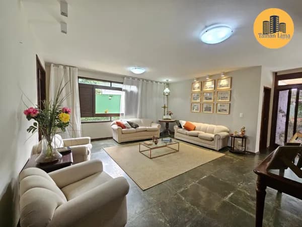 Casa Alto Padrão no Itaigara, condominio fechado, reformada, com 5/4