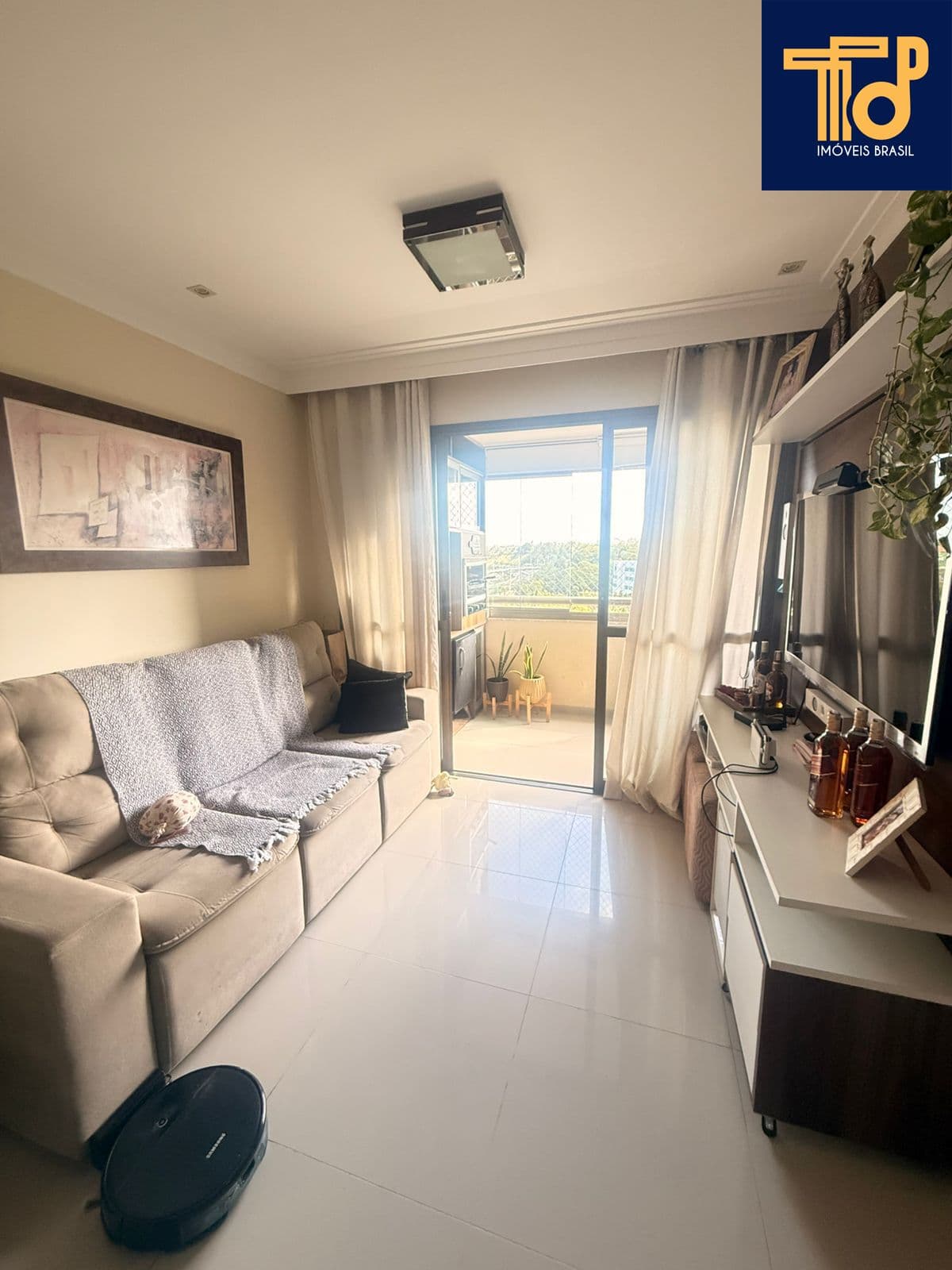 Apartamento no Brisas, na paralela, com 3 dormitorios, todo reformado