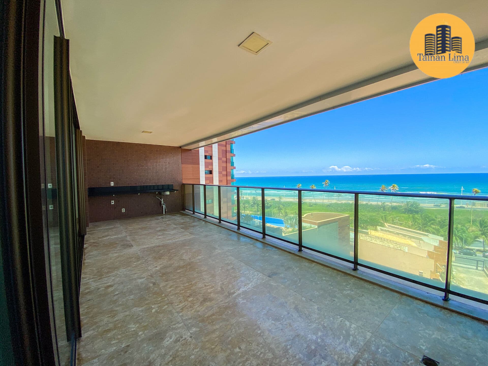 Apartamento Frente mar no D'azur, prédio novo, com 4 suítes, vista espetacular.
