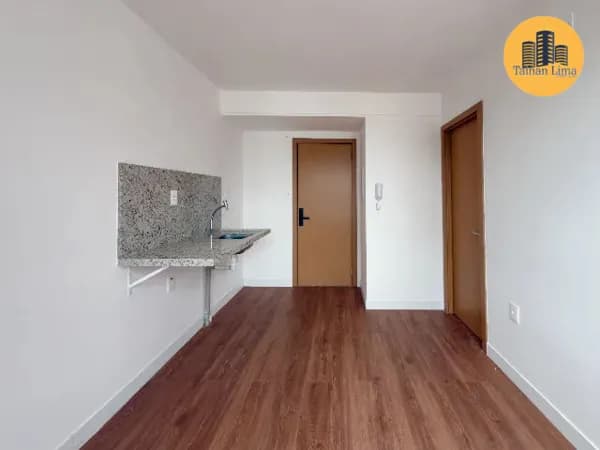 Apartamento na Barra, bem localizado, prédio novo, proximo a praia.