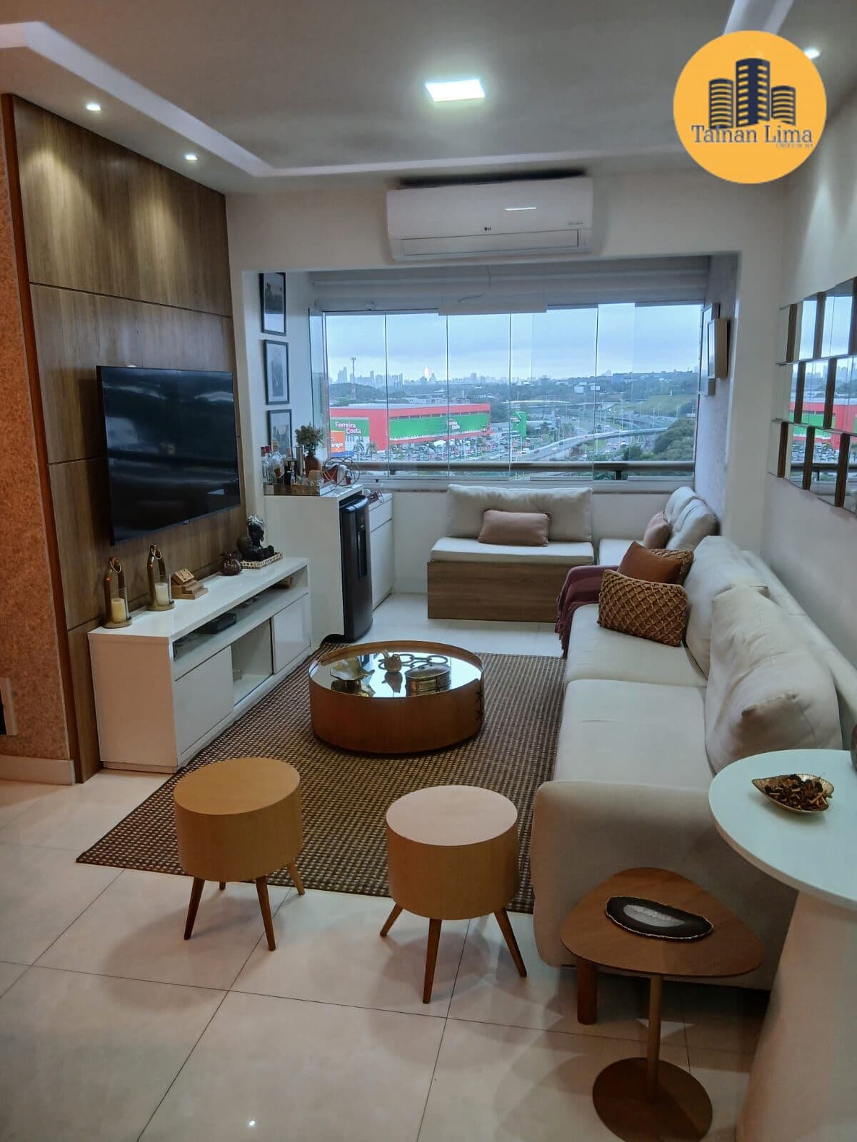 Apartamento na Paralela, 3 dormitorios, sendo 2 suites, bem localizado, Brisas Residencial.