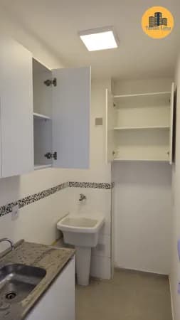 Apartamento na Vila Matilde, 2 dormitorios, a 7 minutos a pé da estação vila matilde, com armarios planejados na cozinha, banheiro e área de serviço.