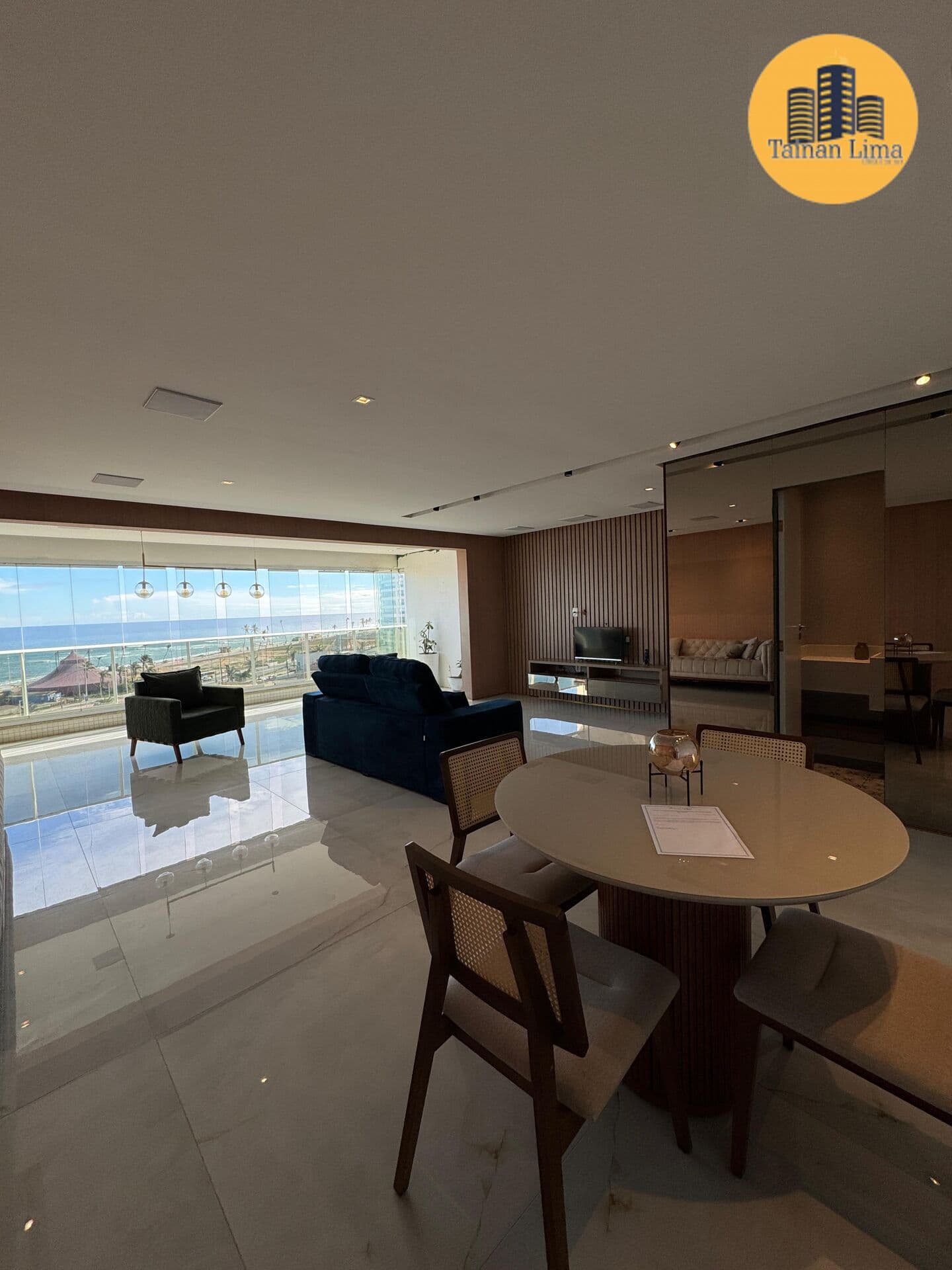 Apartamento em Pituaçu, no Hemispher 360, frente mar, planta com 3 suites, 140m²