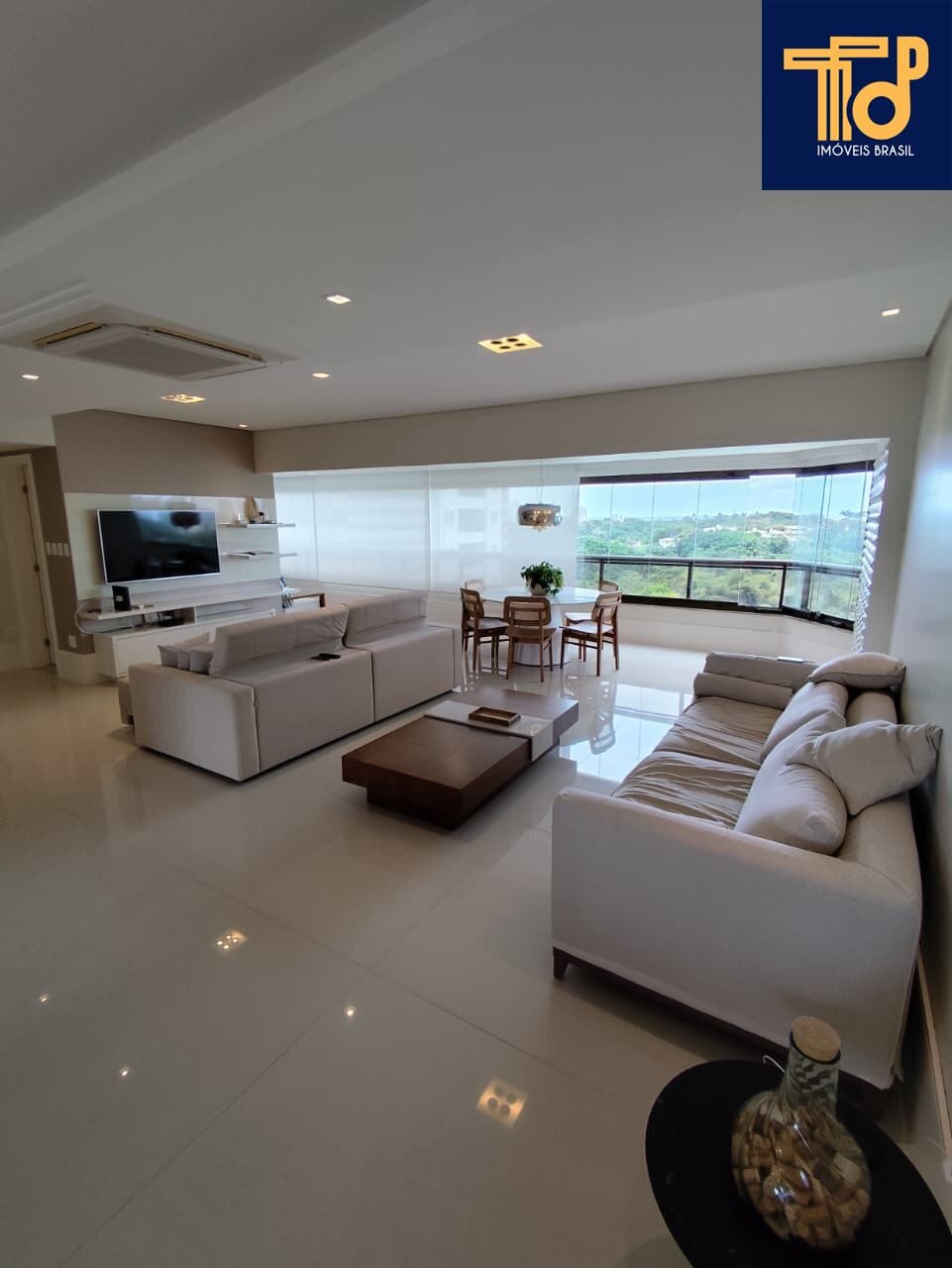 Apartamento em Patamares, 4 suites, com 225m², no greenville Lumno.