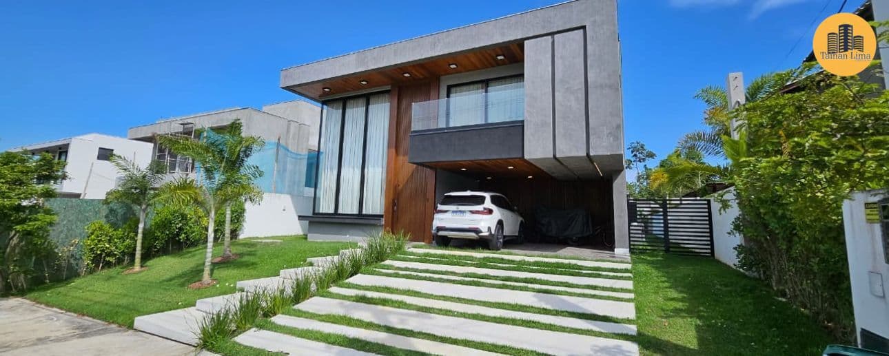 Casa Alto Padrão no Alphaville Litoral Norte, com 4 suites, reformada, com 4 vagas