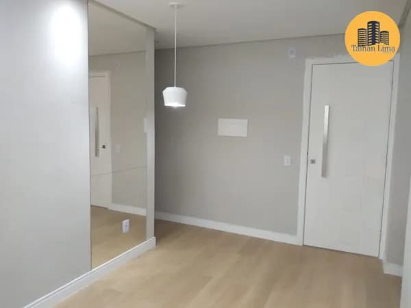 Apartamento em Piatã, prédio novo, são 2 dormitorios, todo reformado