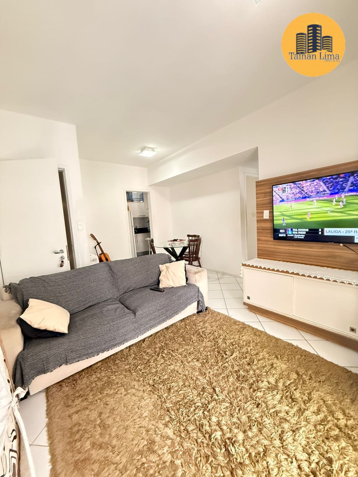 Apartamento na Pituba, proximo ao Hiper ideal, bem localizado, com 2 dormitorios e com vaga