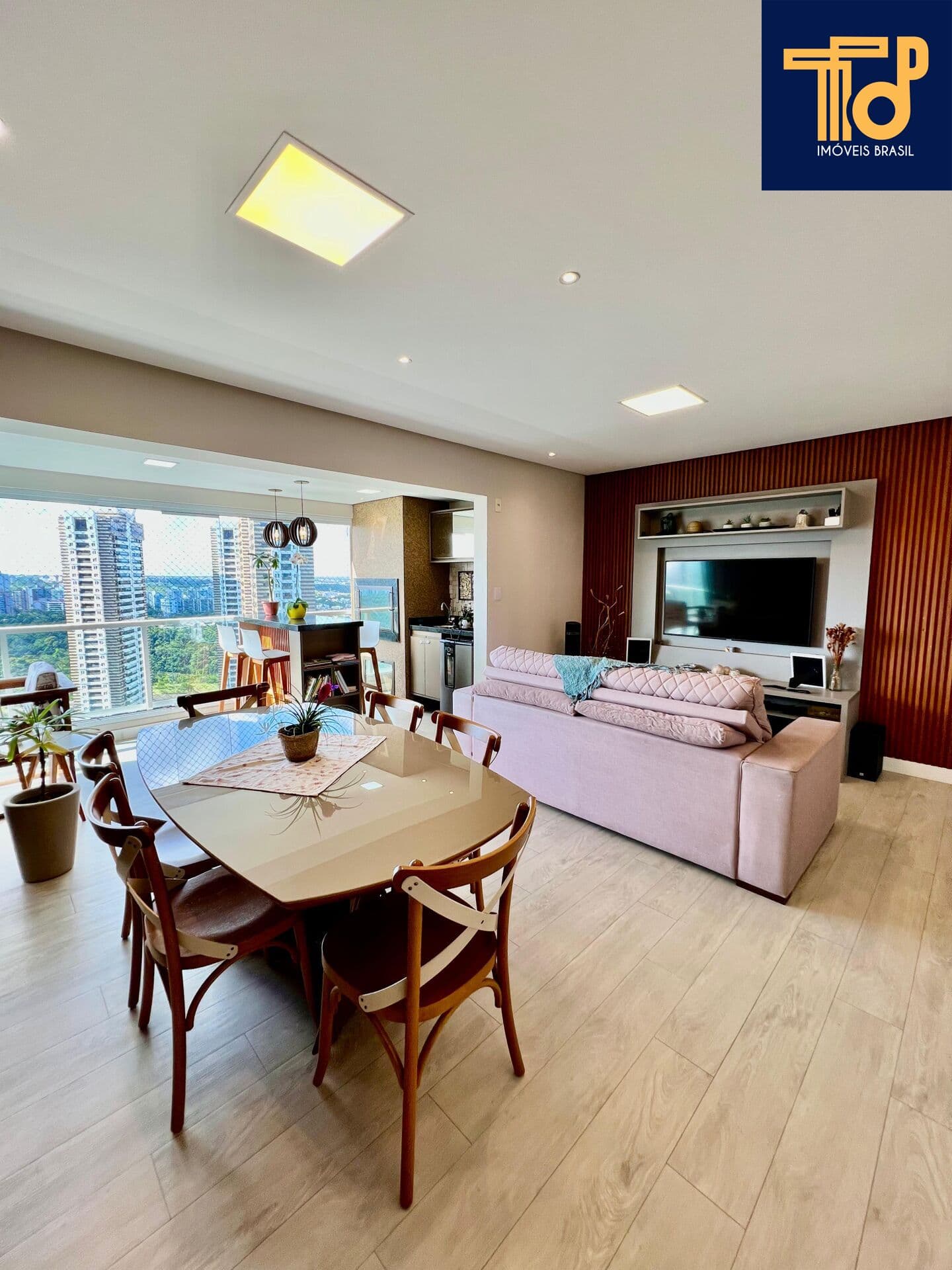 Apartamento no Greenville Platno, com 3 dormitorios, reformado, com 2 vagas