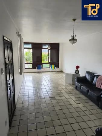 Apartamento Nascente na Mouraria | 3/4, Sendo 1 Suíte | Com 136m² | Com Varanda | Ao lado do o Quartel General do Exército | Perto da Fonte Nova e Comércios Locais!