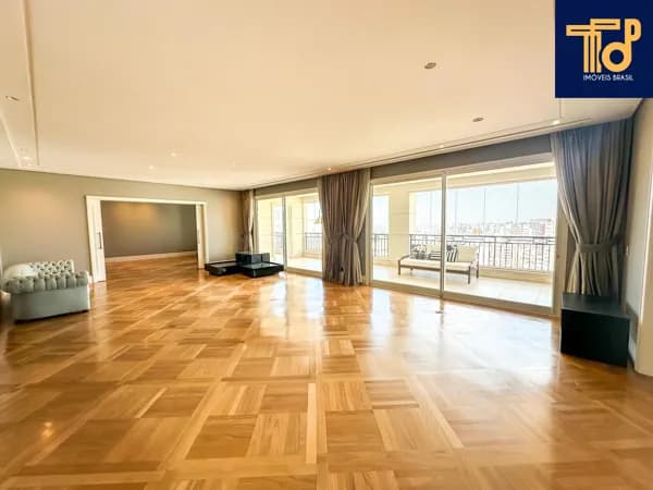 Apartamento Finamente decorado, com 502m², 5 vagas, varanda super ampla, com móveis planejados.