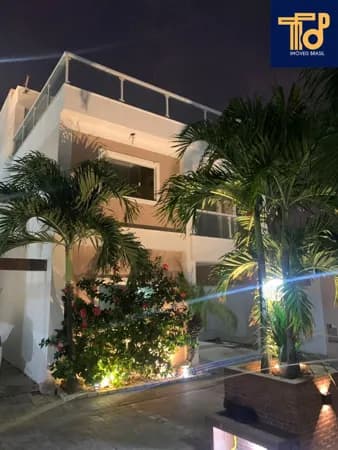 Casa Triplex Condomínio | 5/4, Sendo 4 Suítes | 3 Vagas de Garagem | 213 m² de Área Construída | Terraço de 70m² | Recém Reformado com Piso Porcelanato em toda Casa!