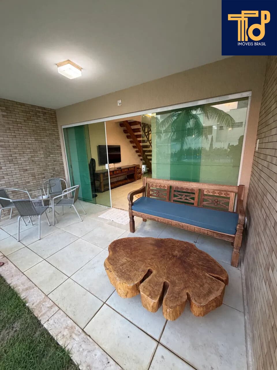 Village Mobiliado em Itacimirim | Porteira Fechada | 4 Suítes | Com 160m² | 2 Vagas de Garagem | Com varanda | Localização Perfeita para quem gosta de Praia e Sossego!