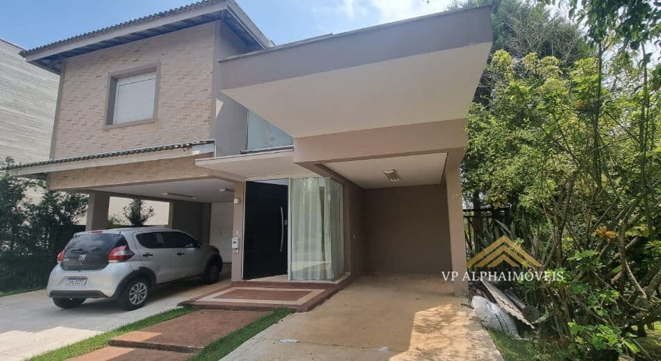Casa em Condomínio COM VISTA P/MATA