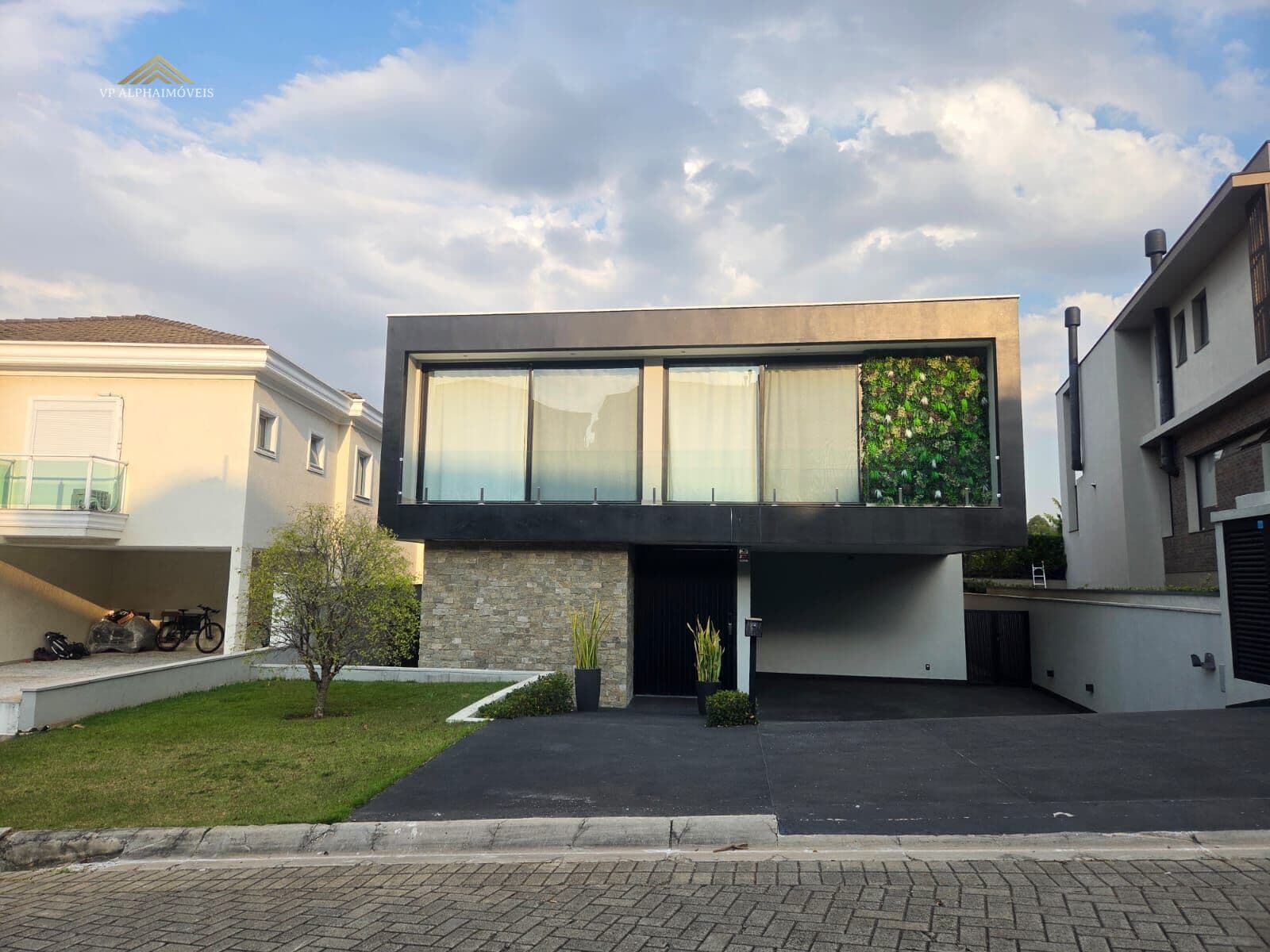 Luxo e Sofisticação MOBILIADA COM vista permanente