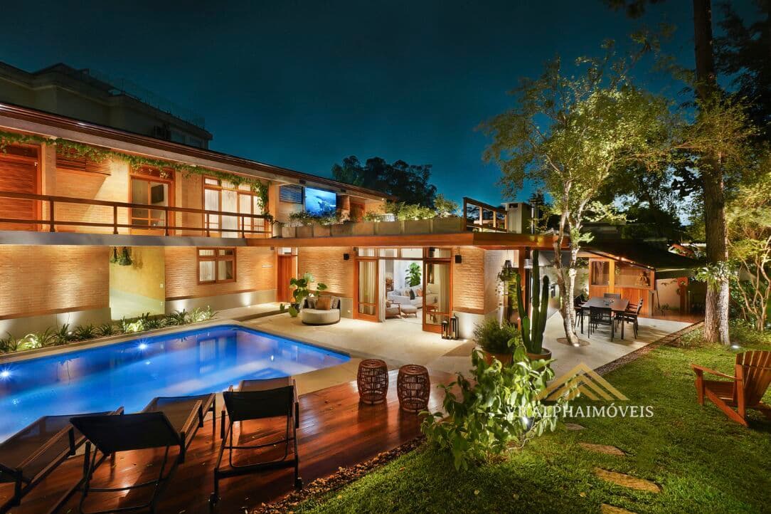 Casa reformada com vista permanente para a mata