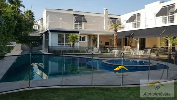 Casa Alto Padrão para Venda e Aluguel em Tamboré Santana de Parnaíba-SP