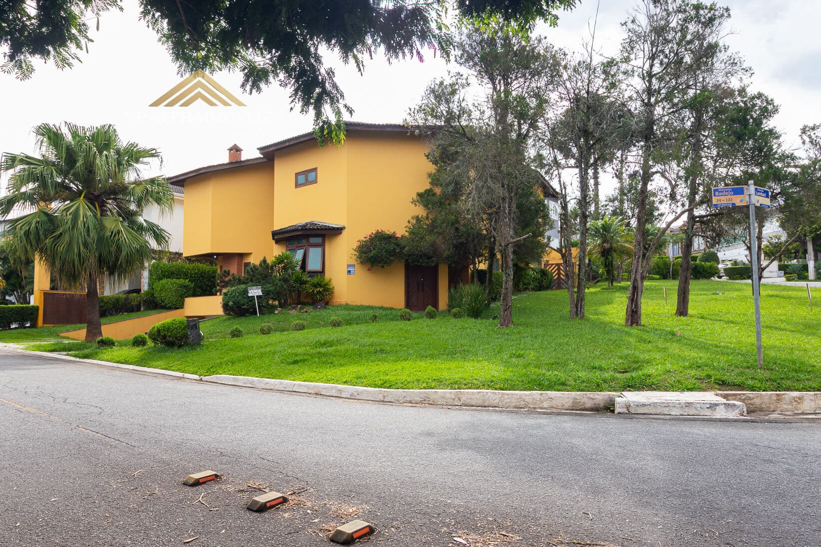 Casa em Condomínio para Venda em Alphaville Santana de Parnaíba-SP